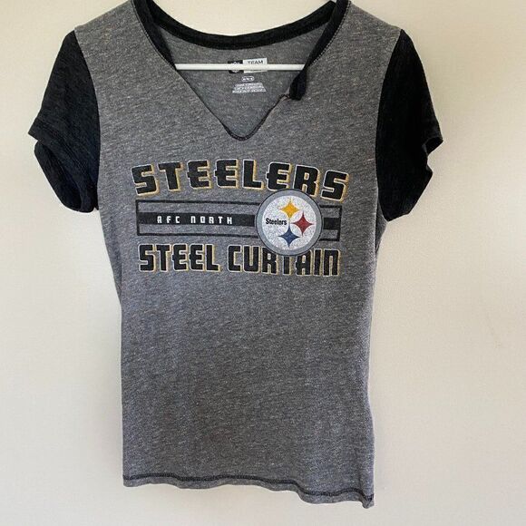NFL Team Apparel Women's Sports Steelers Graphic T-Shirt Short Sleeves Medium - Picture 1 of 6